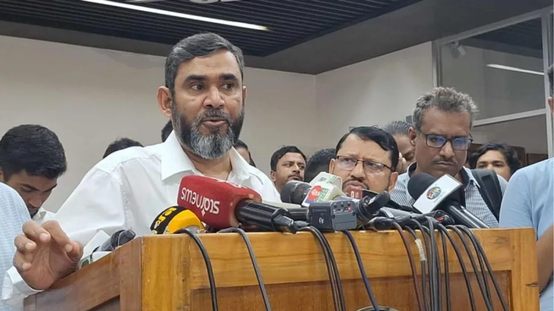 নির্বাচনে পোস্টাল ব্যালটে ভোট দেবেন প্রবাসীরা: ইসি